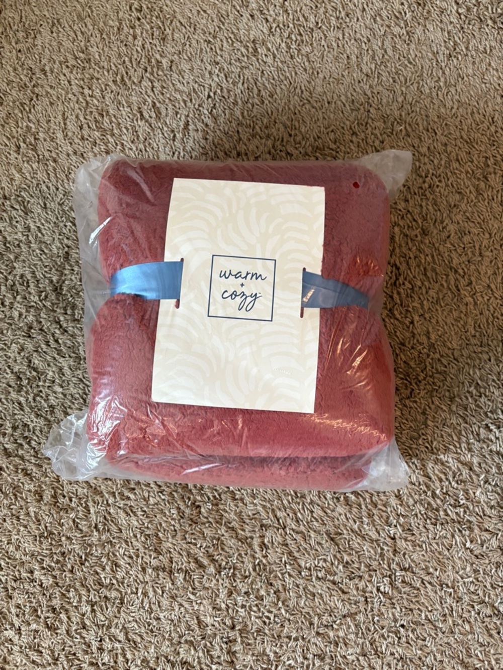 Warm & Cozy Plush Throw Blanket - Rose Red fleece hooded blanket with pockets